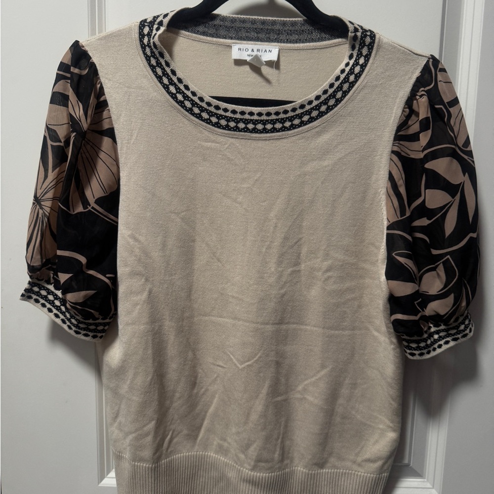 Cream Puff Sleeve Top